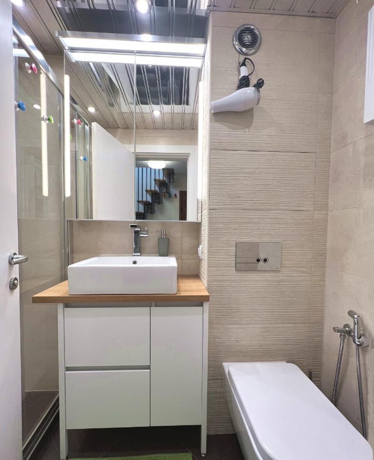 Unique Luxurious Jacuzzi Penthouse Duplex In City Center! 2 Baths! Free Parking! Sofía Exterior foto